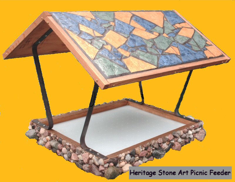 Heritage Stone Art Picnic Feeder