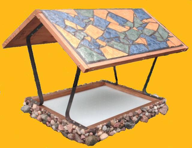 Heritage Stone Art Picnic Feeder